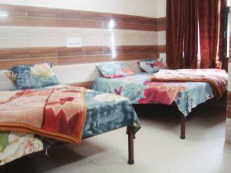 Hotel Relax Inn Lodge, Jammu 2